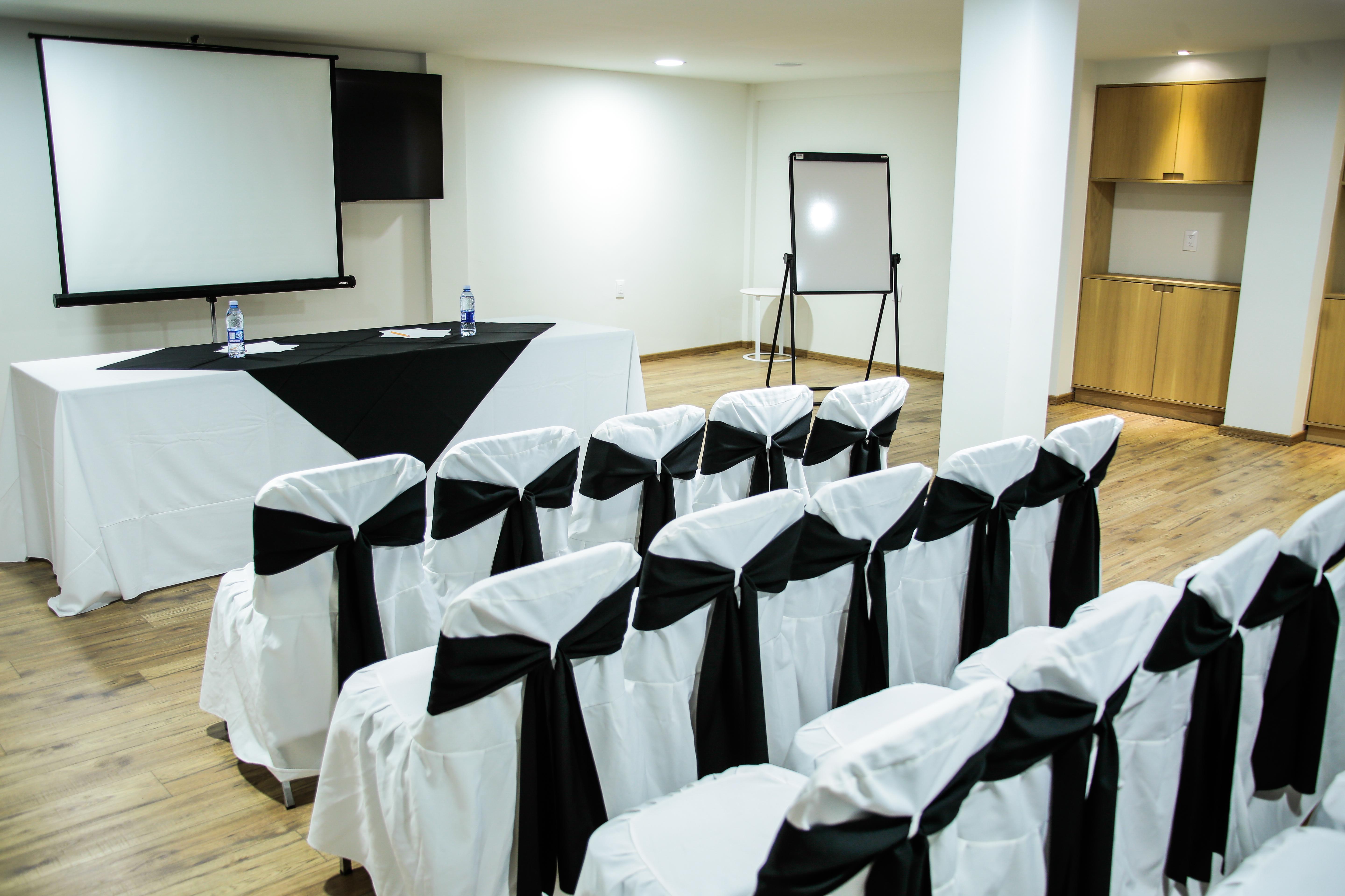 Hotel Perla Central Guadalajara Ngoại thất bức ảnh